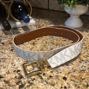 MICHAEL Michael Kors White and Brown Belt with Gold Buckle